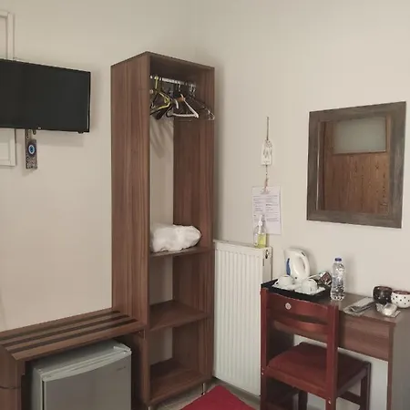 Hotel Trifylia *