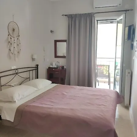 Trifylia
