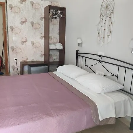 Hotel Trifylia *