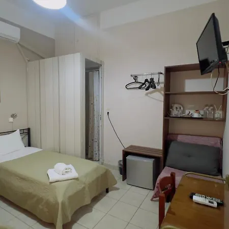 Trifylia Hotel *