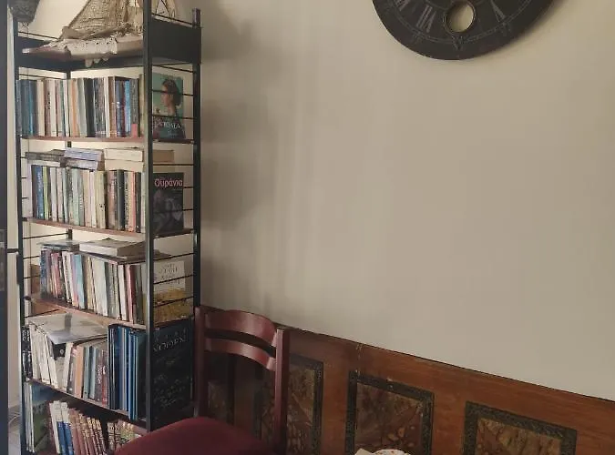 ホテル Trifylia キパリシア